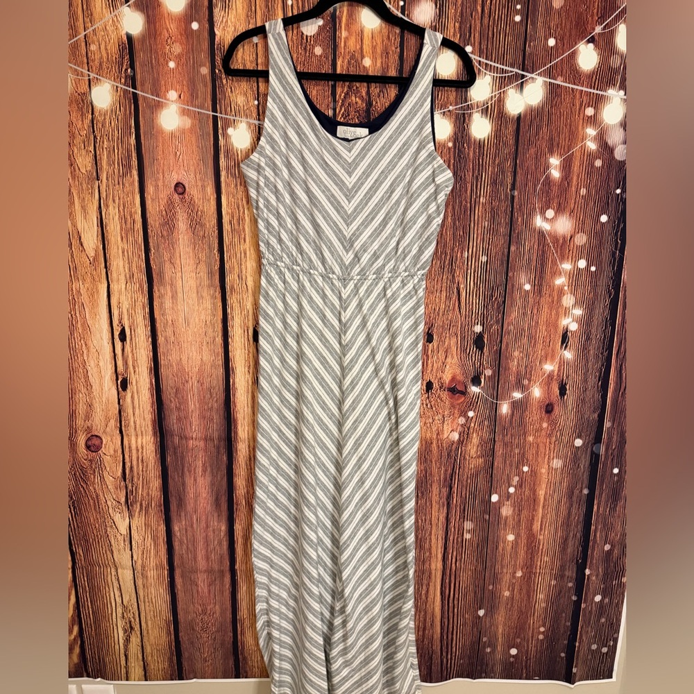 Olive & Oak Gray and White Striped Maxi Dress